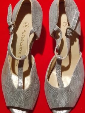 Peter Kaiser Womens 4.5PK/US7 T-Strap Peep-Toe Pumps Snakeskin Texture